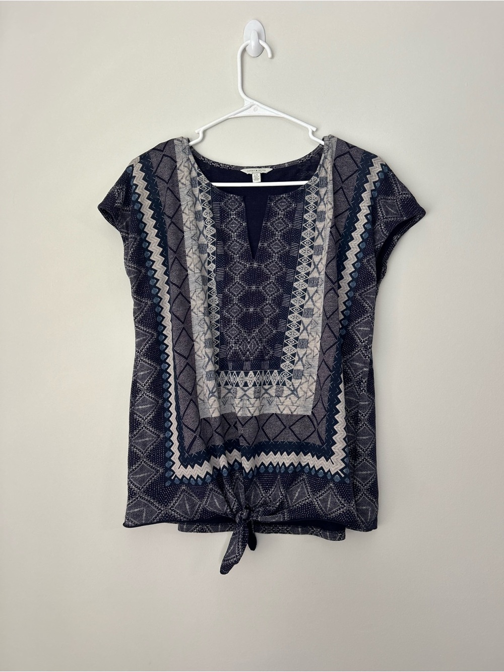 Lucky Brand Blouse Women Geometric V-Neck Tie Front Cap Sleeve Blouse Top Size L